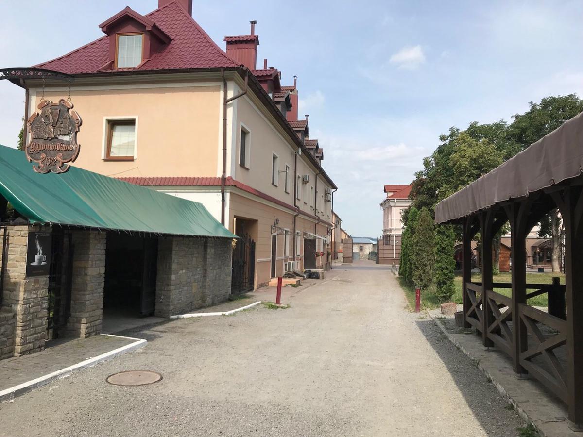 Old Town Apartments Kamyanets-Podilski Dış mekan fotoğraf